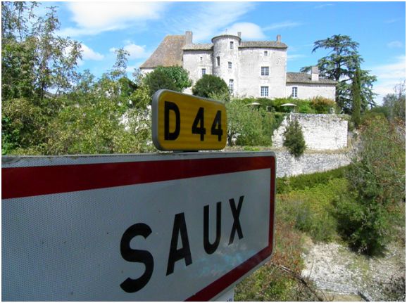 Saux dans le Quercy Blanc, son château